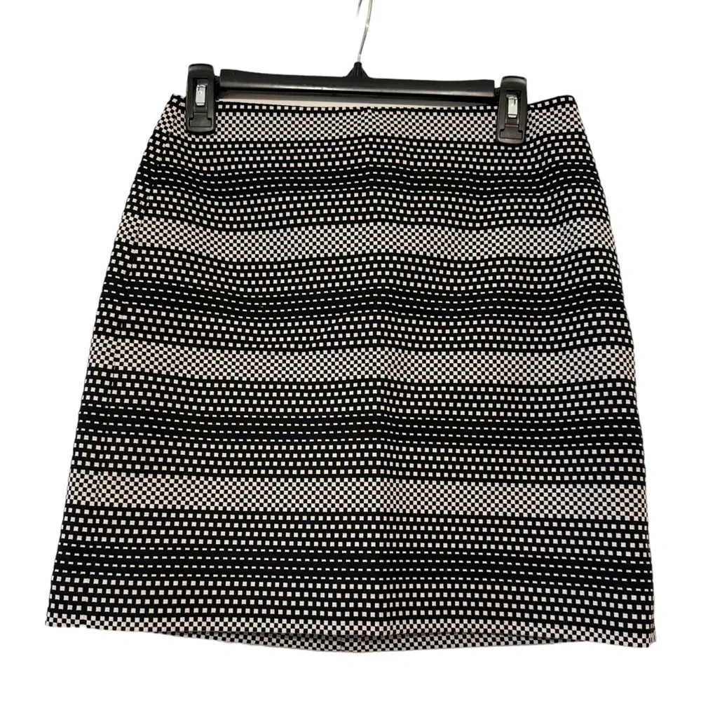 Loft Petites Pencil Mini Skirt size 4 P